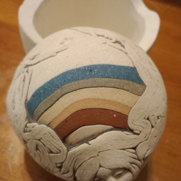 An art piece by tge artist Judeg Holdsworth. - Picture 10 of 14